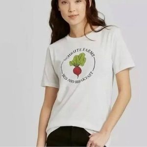 Schrute Farms Bed & Breakfast Beet The Office graphic tee womens L